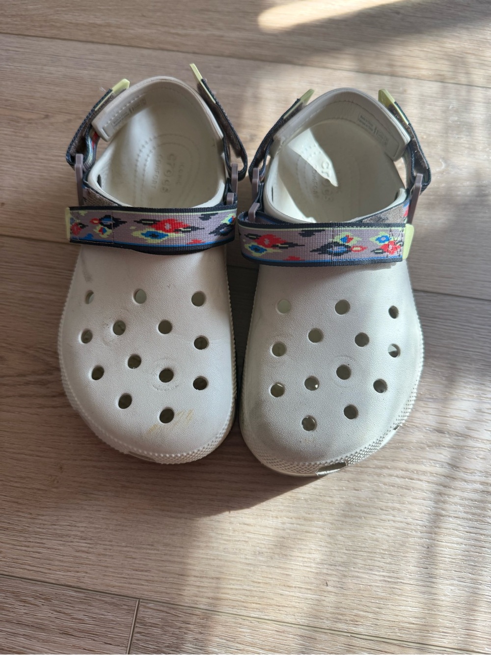 CROCS hiker White Ventilated Sandals with Patterned Multicolor Strap
